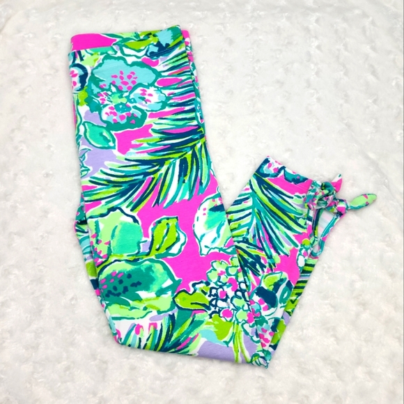 Lilly Pulitzer Other - EUC Lilly Pulitzer capris